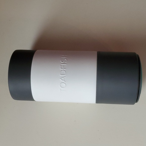 Toadfish Non-Tipping Slim Can Cooler - Picture 5 of 10